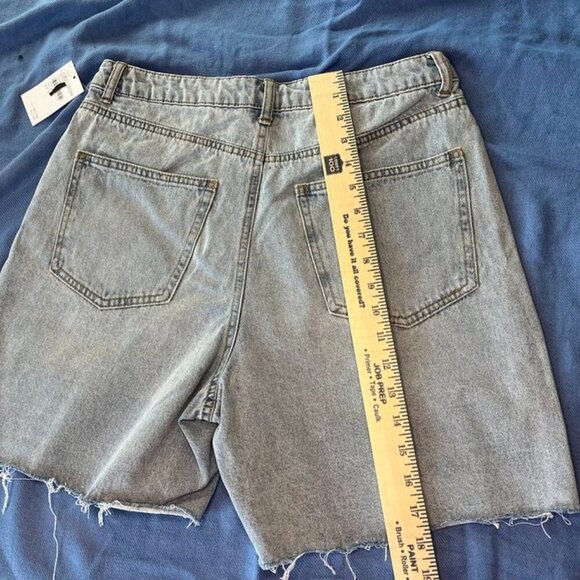 BP. High Rise Raw Hem Denim Jean Shorts Light Wash NWT Women’s Casual - Picture 2 of 10